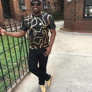 Meet your Posher, Noy